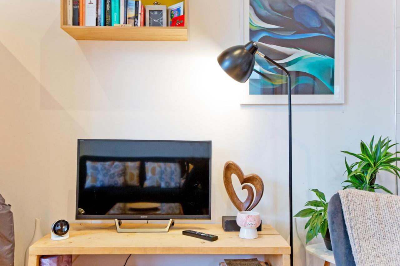 Comfortable Highbury Fields 1 Bedroom Apartment - Parking By Request Лондон Екстериор снимка