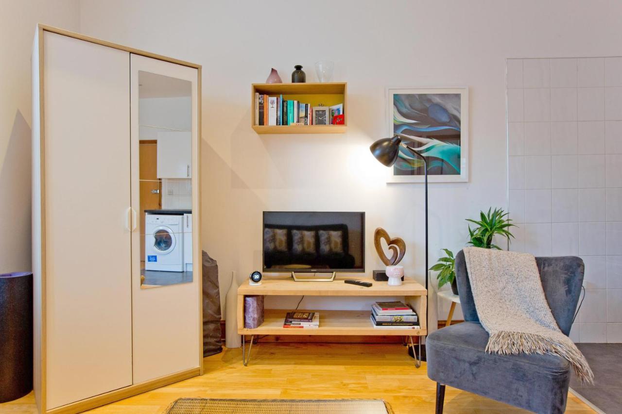 Comfortable Highbury Fields 1 Bedroom Apartment - Parking By Request Лондон Екстериор снимка
