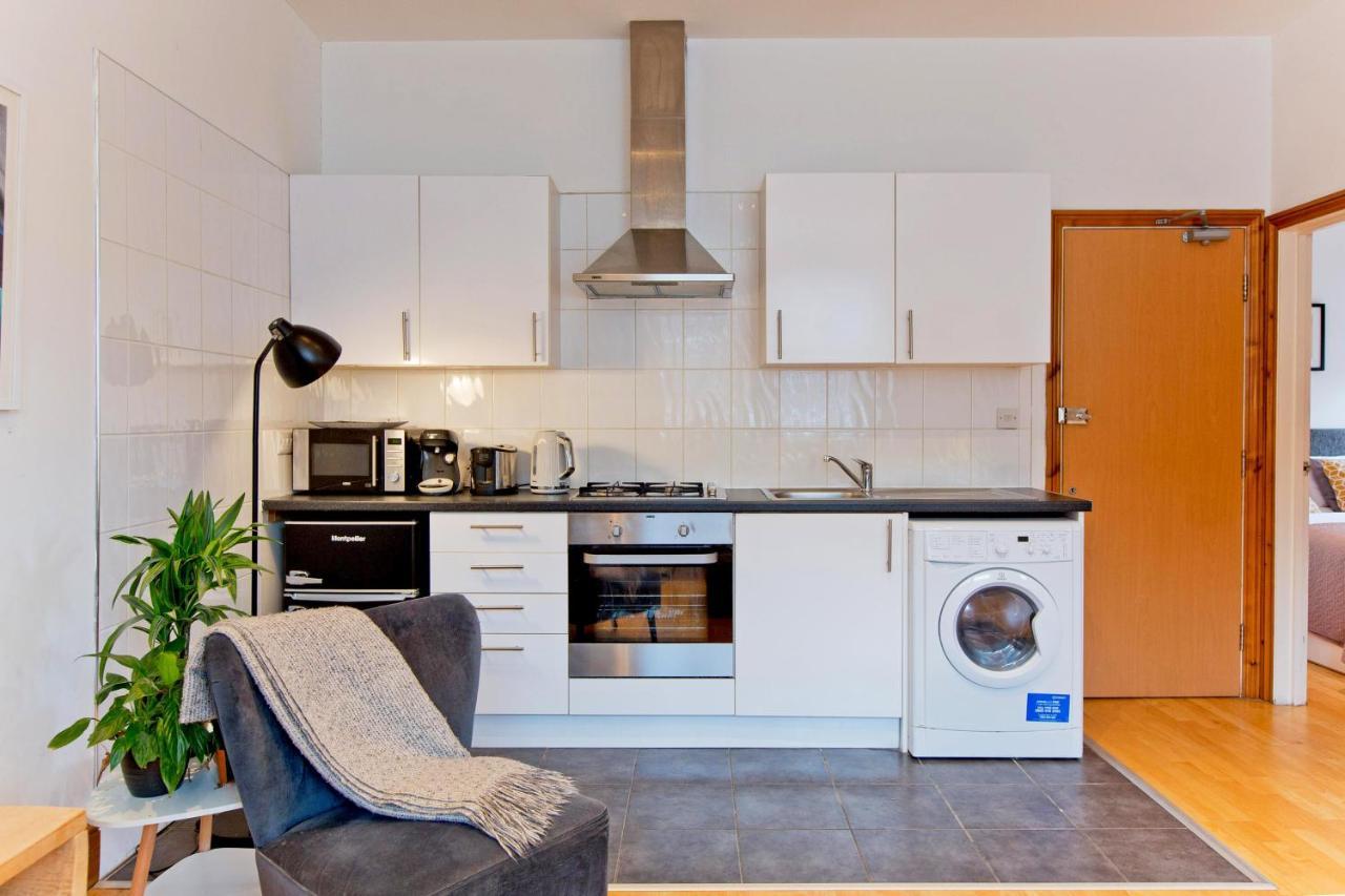 Comfortable Highbury Fields 1 Bedroom Apartment - Parking By Request Лондон Екстериор снимка